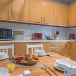 Hollace, District With Hot Tub And Stunning Views Holiday home *