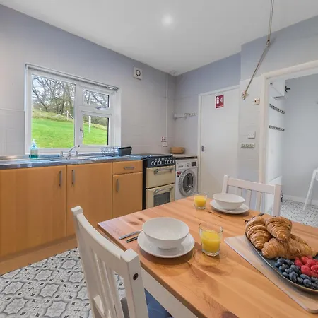 Ferienhaus Hollace, District With Hot Tub And Stunning Views *