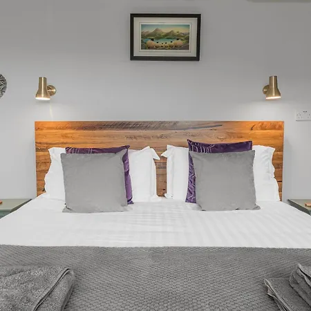 Hollace, District With Hot Tub And Stunning Views *