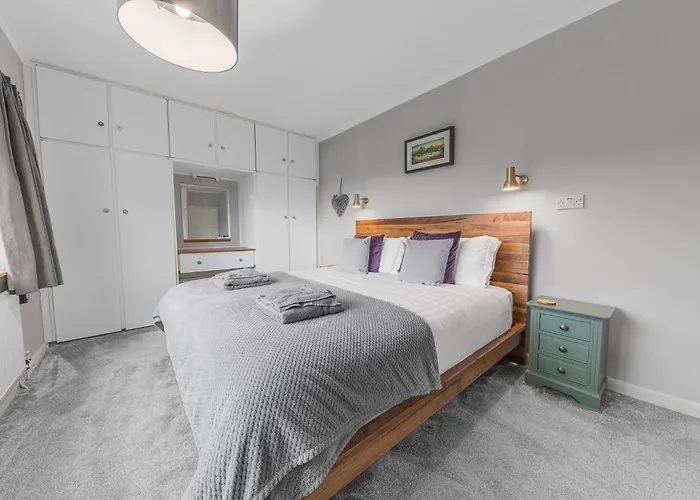 Hollace, District With Hot Tub And Stunning Views