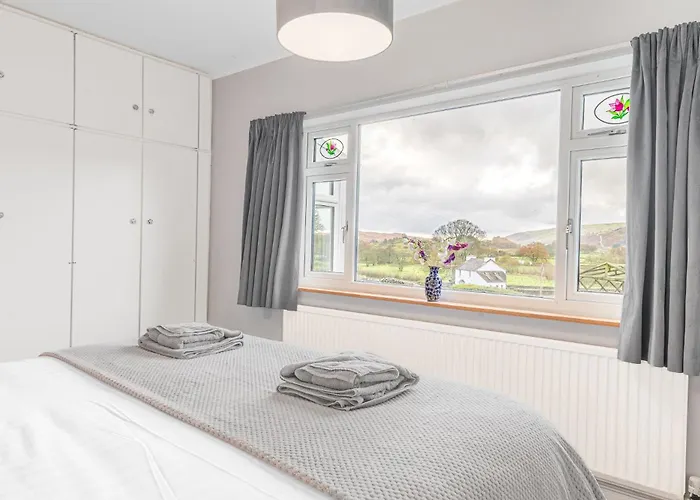 Holiday home Hollace, District With Hot Tub And Stunning Views *