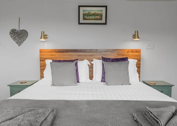 Hollace, District With Hot Tub And Stunning Views *