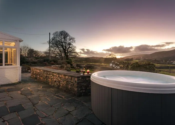 Hollace, District With Hot Tub And Stunning Views